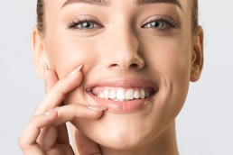 Faceta dental em resina: o que é? Para quem é indicado?